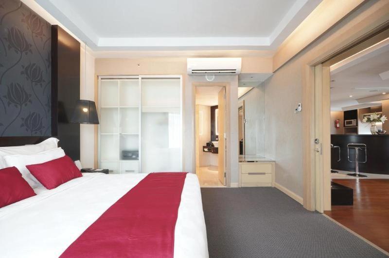 Grandkemang Hotel Джакарта Номер фото